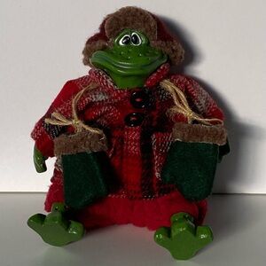Russ Berrie Frog YUKON Resin Bean Bag Christmas Kathleen Kelly Critter Factory